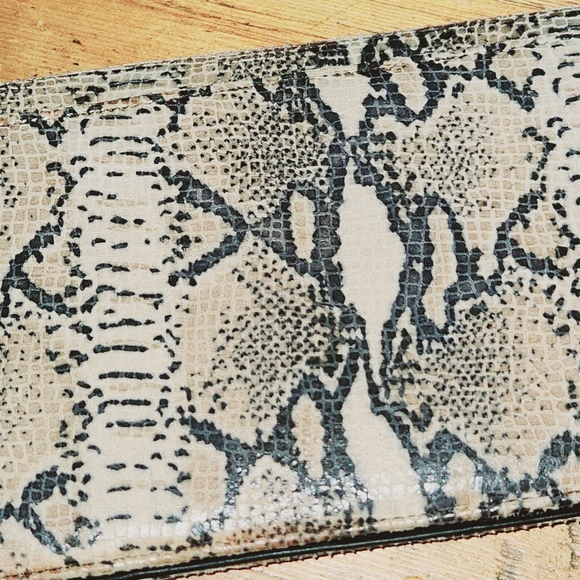 Made In Canada Vintage Snakeskin Purse Lovely Quality - Picture 3 of 10
